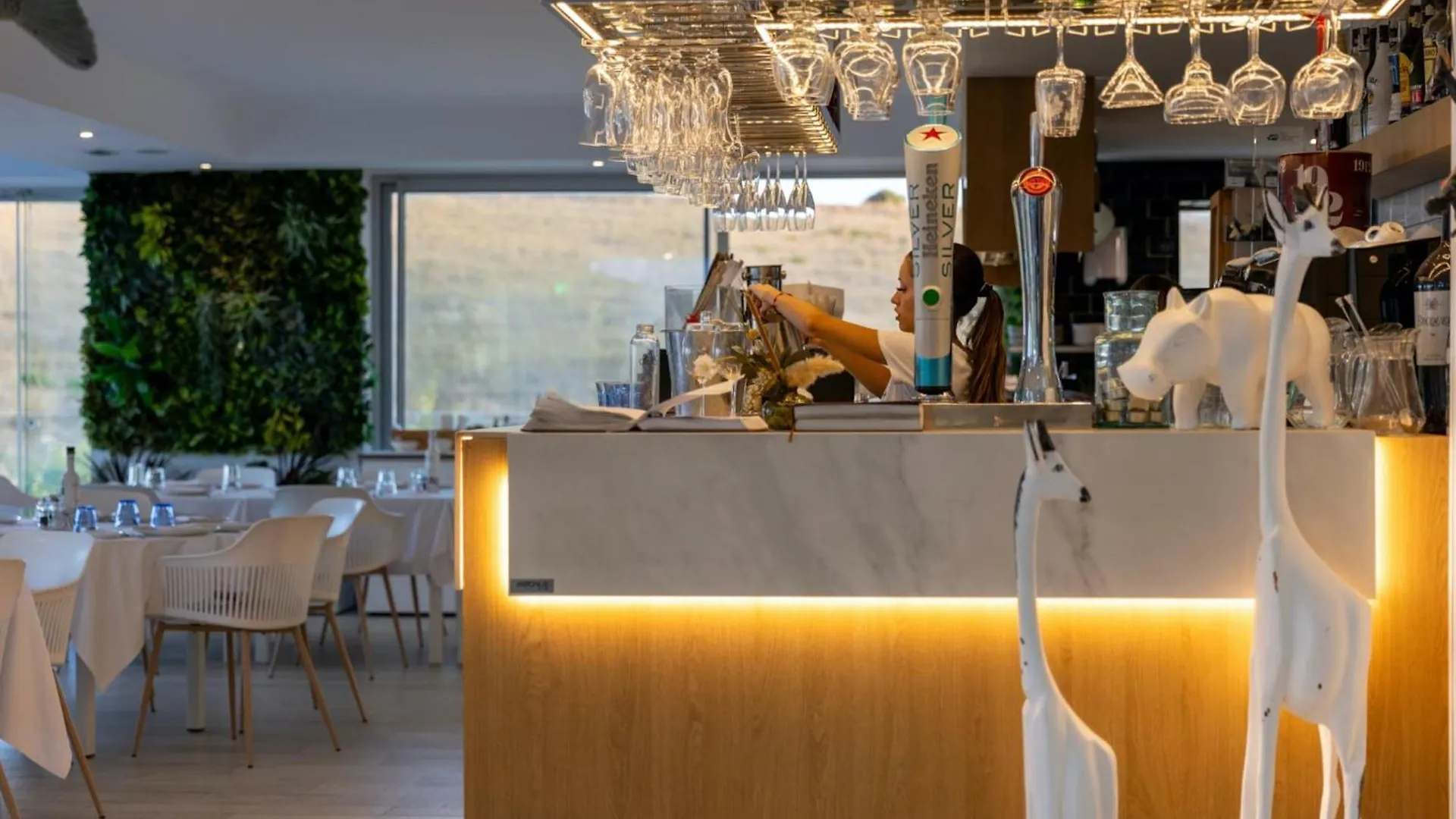 Al-401 Apartment In Alcazaba Lagoon Estepona