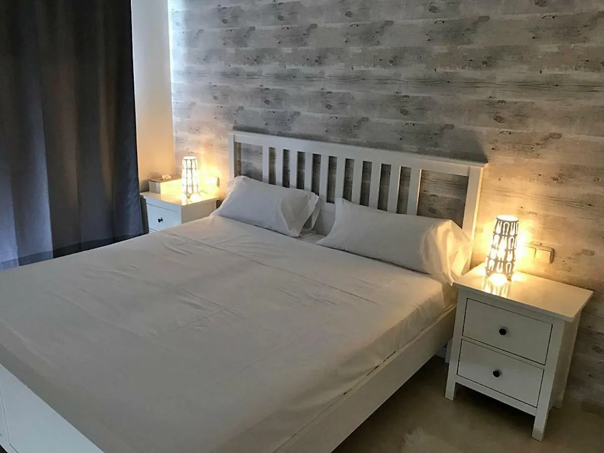 Al-401 Apartment In Alcazaba Lagoon Estepona Spain